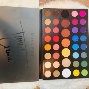 Sold Out! Morphe James Charles Palette
